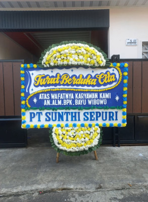 Papan Bunga Duka di Sungai Kakap