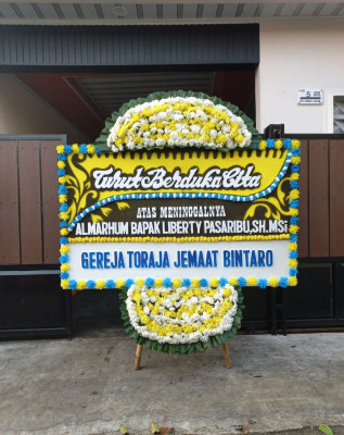 Papan Bunga Duka di Sungai Kakap