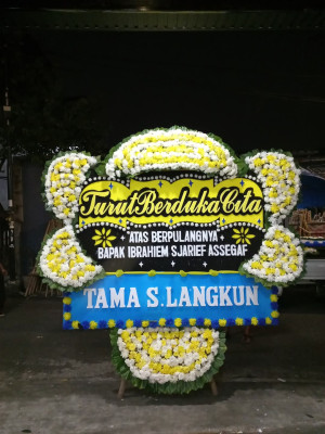 Papan Bunga Duka di Sungai Kakap